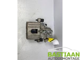Used Rear brake calliper, left Mini Mini Cooper S (R53) 1.6 16V Price € 49,99 Margin scheme offered by Bastiaan Autodemontage