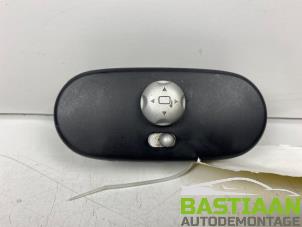 Używane Przelacznik lusterka Mini Mini Cooper S (R53) 1.6 16V Cena € 9,99 Procedura marży oferowane przez Bastiaan Autodemontage