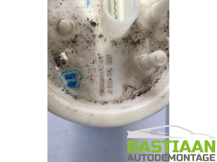 Electric fuel pump from a Volkswagen Polo V (6R) 1.2 12V 2013