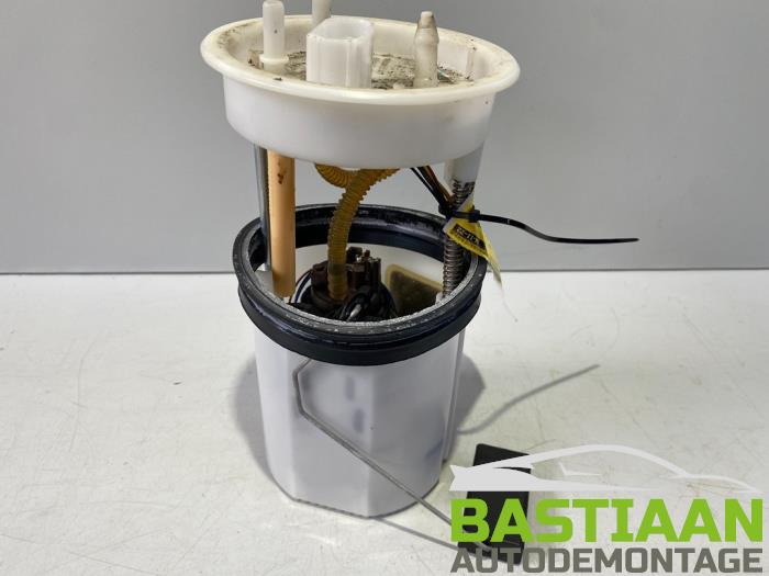 Electric fuel pump from a Volkswagen Polo V (6R) 1.2 12V 2013