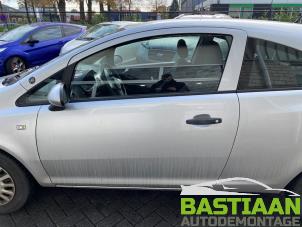 Usados Puerta 2 puertas izquierda Opel Corsa D 1.2 16V Precio € 112,00 Norma de margen ofrecido por Bastiaan Autodemontage