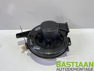 Usados Motor de ventilador de calefactor Volkswagen Polo V (6R) 1.4 16V Precio € 29,99 Norma de margen ofrecido por Bastiaan Autodemontage