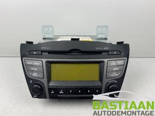 Used Radio Hyundai IX35 Price € 39,99 Margin scheme offered by Bastiaan Autodemontage