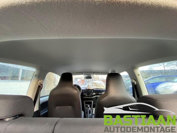 Używane Podsufitka Volkswagen Up! (121) 1.0 12V 60 Cena € 99,99 Procedura marży oferowane przez Bastiaan Autodemontage