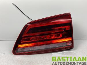 Używane Tylne swiatlo pozycyjne prawe Volkswagen Golf Sportsvan (AUVS) 1.6 TDI BMT 16V Cena € 149,99 Procedura marży oferowane przez Bastiaan Autodemontage