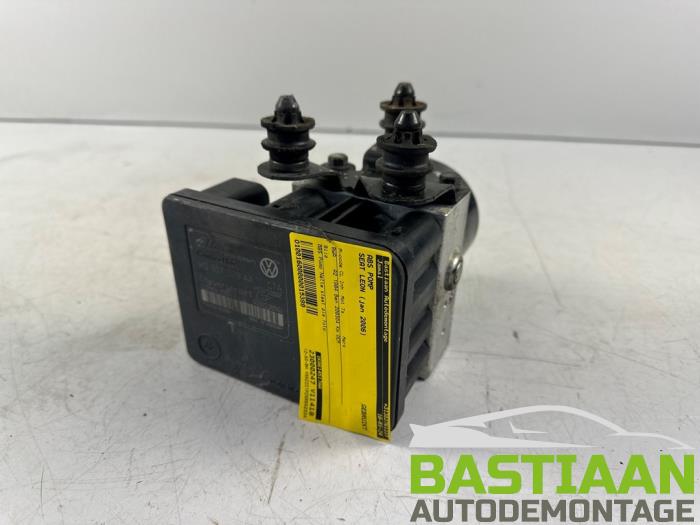 Używane Pompa ABS Seat Leon (1P1) 2.0 TFSI 16V Cena € 90,00 Procedura marży oferowane przez Bastiaan Autodemontage