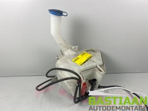 Used Front windscreen washer reservoir Toyota Yaris II (P9) 1.33 16V Dual VVT-I Price € 29,99 Margin scheme offered by Bastiaan Autodemontage