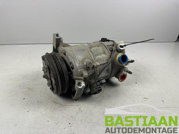 Air conditioning pump from a Volvo S60 II (FS) 2.0 D3 20V 2011
