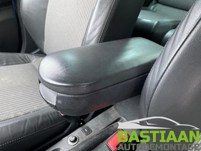 Begagnade Armstöd Skoda Roomster (5J) 1.4 TDI 80 Pris € 149,99 Marginaltabell erbjuds av Bastiaan Autodemontage