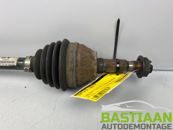 Front drive shaft, left from a Opel Astra H SW (L35) 1.6 16V Twinport 2006