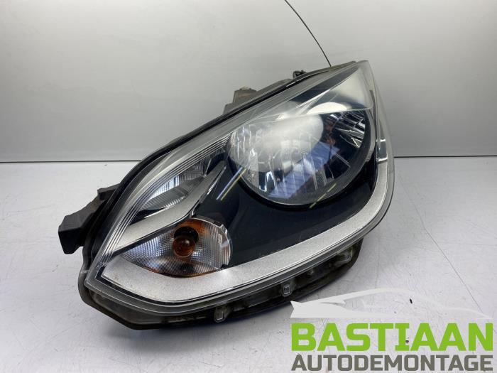 Headlight, left from a Volkswagen Up! (121) 1.0 12V 60 2012