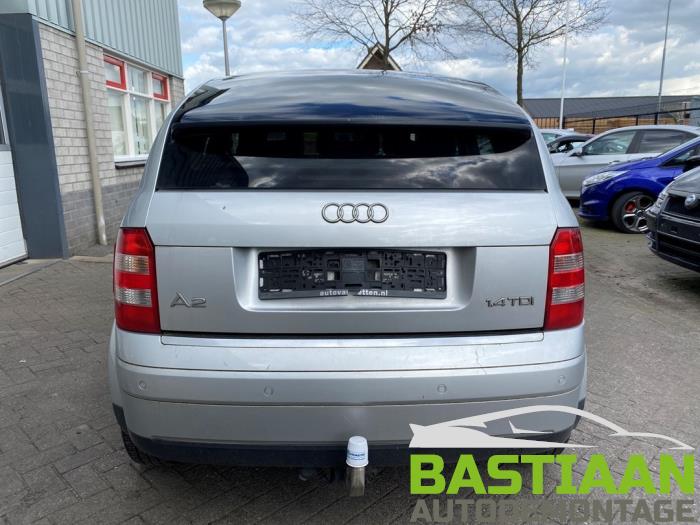 Tailgate handle from a Audi A2 (8Z0) 1.4 TDI 2001
