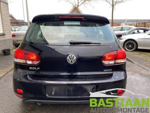 Używane Tylna klapa Volkswagen Golf VI (5K1) 1.6 TDI 16V Cena € 200,01 Procedura marży oferowane przez Bastiaan Autodemontage