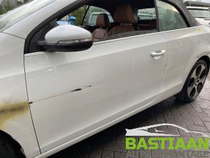 Usados Puerta 2 puertas izquierda Volkswagen Golf VI Cabrio (1K) 2.0 TDI 16V Precio € 99,99 Norma de margen ofrecido por Bastiaan Autodemontage