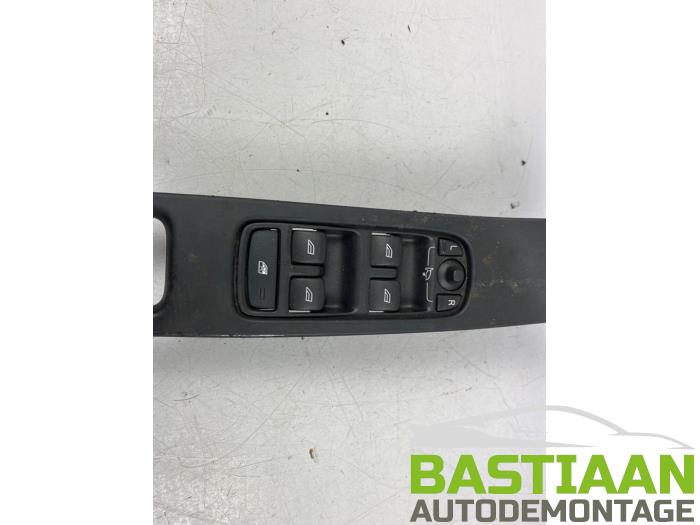 Usados Interruptor combinado de ventanillas Volvo S60 II (FS) 2.0 D3 20V Precio € 74,99 Norma de margen ofrecido por Bastiaan Autodemontage
