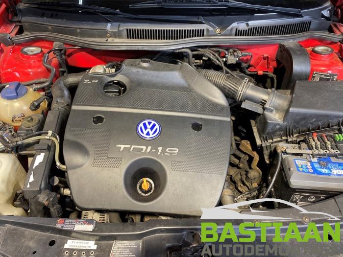 Motor de un Volkswagen Golf IV (1J1) 1.9 TDI 1998