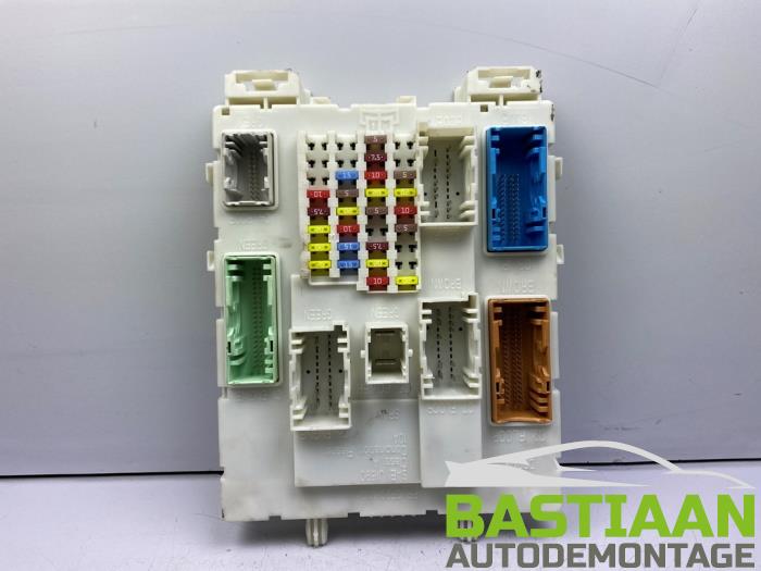 Fuse box from a Ford Focus 3 Wagon 1.6 TDCi 115 2012
