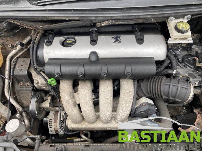 Begagnade ABS-pump Peugeot 307 CC (3B) 2.0 16V Pris € 71,00 Marginaltabell erbjuds av Bastiaan Autodemontage