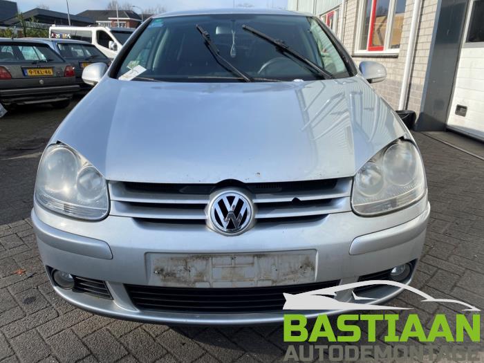 Używane Panel przedni Volkswagen Golf V (1K1) 1.9 TDI Cena € 199,99 Procedura marży oferowane przez Bastiaan Autodemontage
