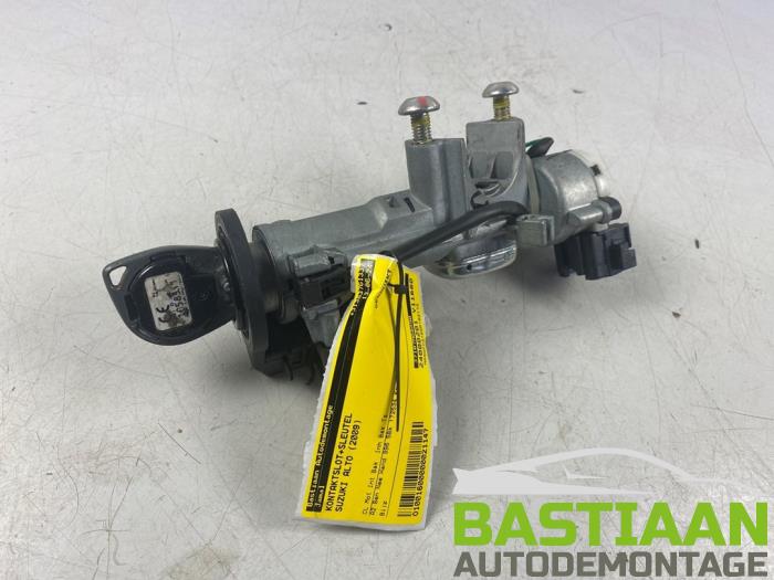 Używane Stacyjka + Kluczyk Suzuki Alto 1.0 12V Cena € 29,99 Procedura marży oferowane przez Bastiaan Autodemontage