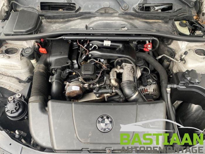 Gebrauchte Ventildeckel BMW 3 serie (E90) 318d 16V Preis € 99,99 Margenregelung angeboten von Bastiaan Autodemontage