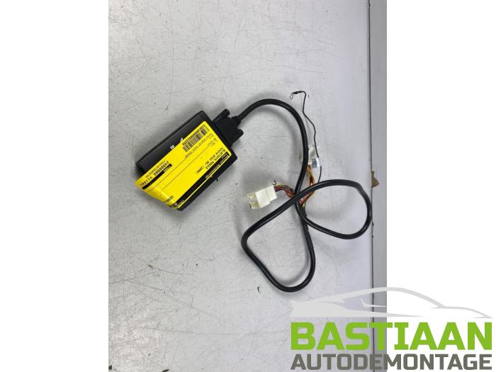 Begagnade Bluetooth-modul Toyota Aygo (B10) 1.0 12V VVT-i Pris € 29,99 Marginaltabell erbjuds av Bastiaan Autodemontage
