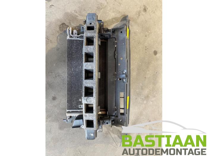 Używane Panel przedni Skoda Roomster (5J) 1.4 TDI 80 Cena € 149,99 Procedura marży oferowane przez Bastiaan Autodemontage