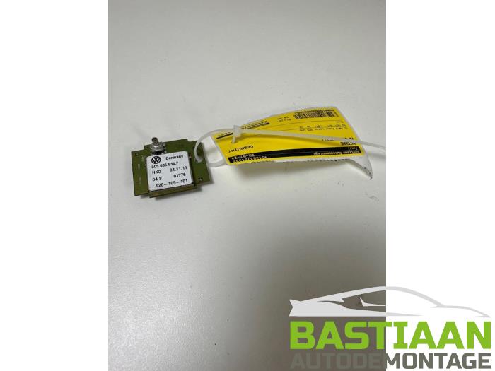 Używane Antena Volkswagen Golf VI Cabrio (1K) 2.0 TDI 16V Cena € 34,90 Procedura marży oferowane przez Bastiaan Autodemontage