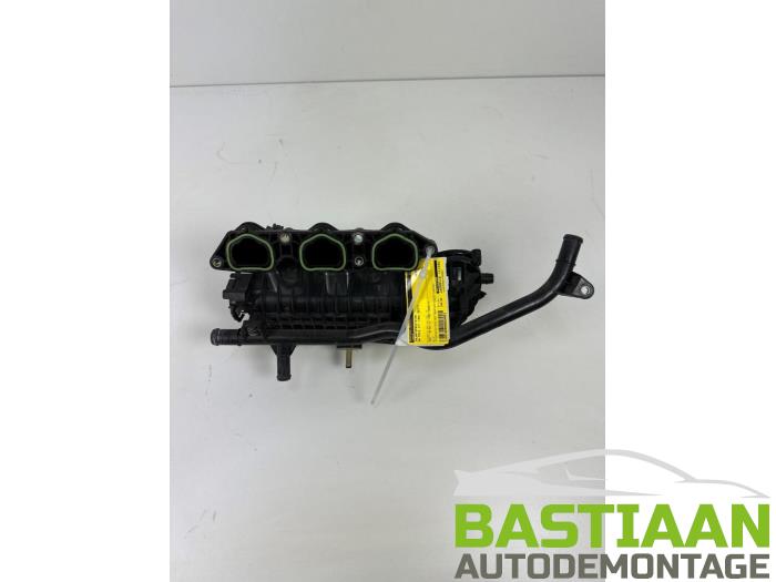 Begagnade Insugsrör Volkswagen Polo VI (AW1) 1.0 TSI 12V Pris € 249,90 Marginaltabell erbjuds av Bastiaan Autodemontage