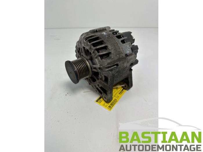 Begagnade Dynamo Renault Captur I (2R) 0.9 Energy TCE 12V Pris € 49,90 Marginaltabell erbjuds av Bastiaan Autodemontage