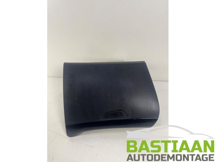Begagnade Handskfack Renault Captur I (2R) 0.9 Energy TCE 12V Pris € 59,99 Marginaltabell erbjuds av Bastiaan Autodemontage