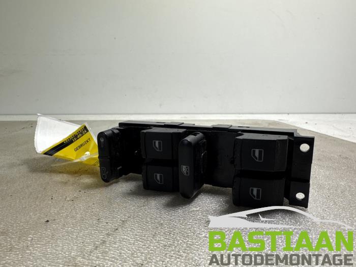 Używane Przelacznik combi okienny Volkswagen Touareg (7LA/7L6) 3.2 V6 24V Cena € 74,95 Procedura marży oferowane przez Bastiaan Autodemontage