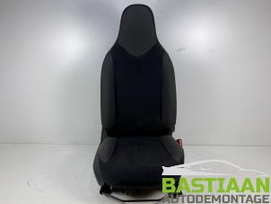 Begagnade Säte, höger Toyota Aygo (B40) 1.0 12V VVT-i Pris € 149,99 Marginaltabell erbjuds av Bastiaan Autodemontage