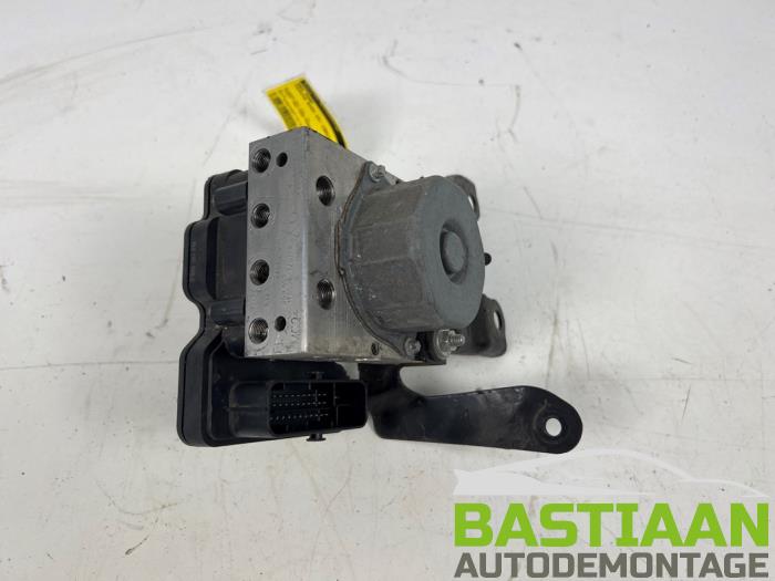 Używane Pompa ABS Toyota Aygo (B40) 1.0 12V VVT-i Cena € 47,00 Procedura marży oferowane przez Bastiaan Autodemontage