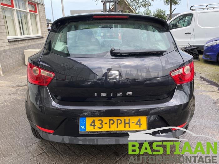 Używane Tylna klapa Seat Ibiza IV (6J5) 1.2 TDI Ecomotive Cena € 149,99 Procedura marży oferowane przez Bastiaan Autodemontage