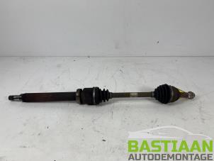 Usagé Arbre de transmission avant droit Ford B-Max (JK8) 1.0 EcoBoost 12V 100 Prix € 74,90 Règlement à la marge proposé par Bastiaan Autodemontage
