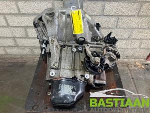 Getriebe van een Renault Clio III (BR/CR) 1.4 16V 2007