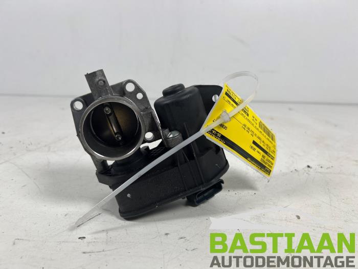 Gebrauchte Drosselklappengehäuse Peugeot 208 I (CA/CC/CK/CL) 1.2 Vti 12V PureTech 82 Preis € 49,99 Margenregelung angeboten von Bastiaan Autodemontage