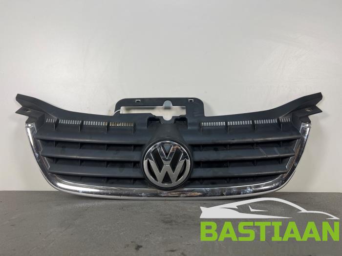 Begagnade Grill Volkswagen Touran (1T1/T2) 1.6 FSI 16V Pris € 49,99 Marginaltabell erbjuds av Bastiaan Autodemontage