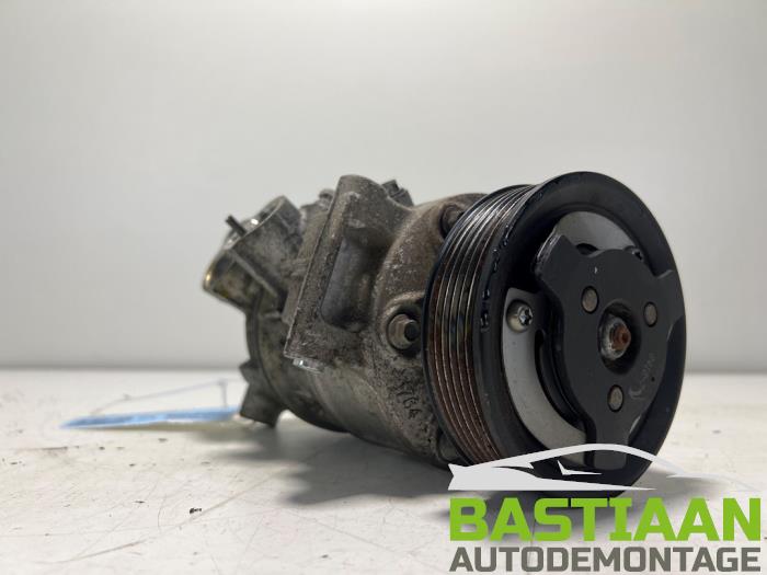 Usagé Pompe clim Volkswagen Golf VII (AUA) 2.0 TDI 150 16V Prix € 112,49 Règlement à la marge proposé par Bastiaan Autodemontage