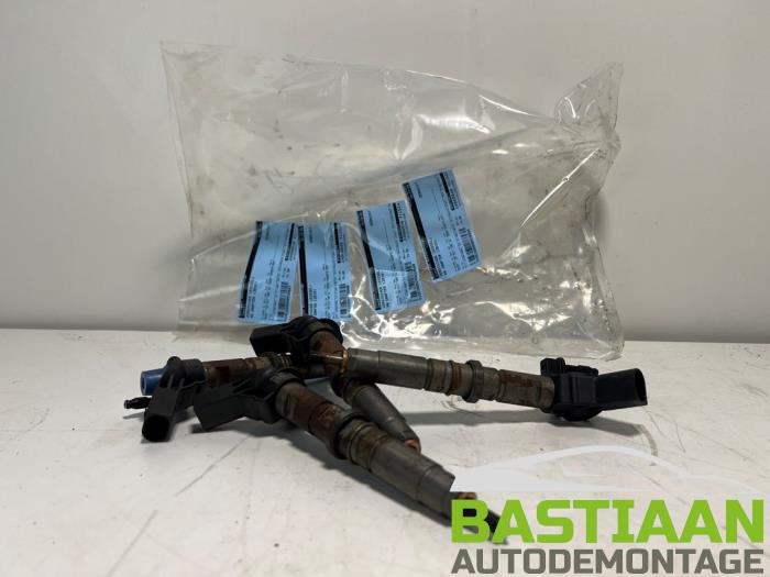 Usagé Injecteurs Volkswagen Crafter 2.5 TDI 30/35/50 Prix € 74,99 Règlement à la marge proposé par Bastiaan Autodemontage