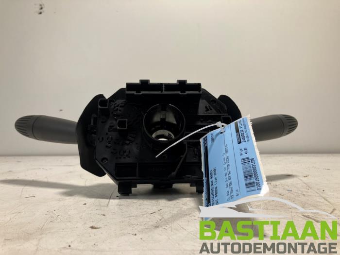 Usados Interruptor combinado de ventanillas Fiat Panda (169) 1.1 Fire Precio € 49,99 Norma de margen ofrecido por Bastiaan Autodemontage