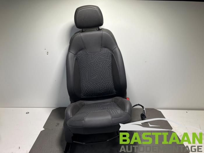 Używane Fotel prawy Opel Adam 1.4 Cena € 99,99 Procedura marży oferowane przez Bastiaan Autodemontage