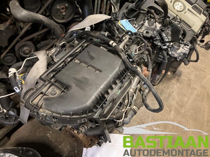 Motor van een Peugeot 208 I (CA/CC/CK/CL) 1.4 HDi 2013