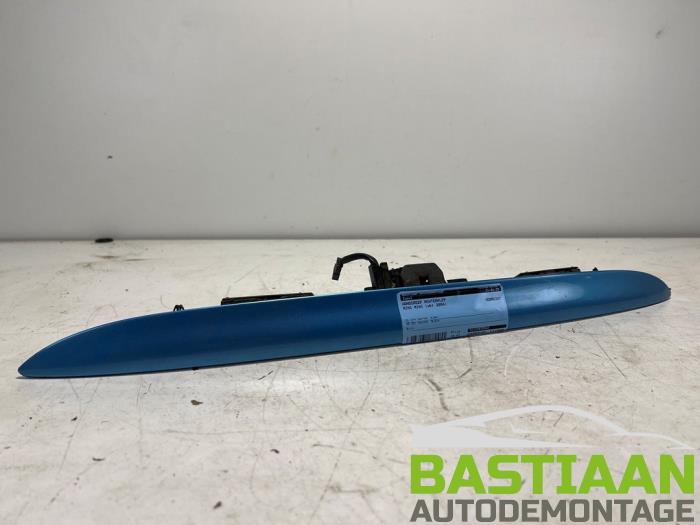 Używane Uchwyt tylnej klapy BMW Mini (R50/53) 1.6 16V Cooper Cena € 39,99 Procedura marży oferowane przez Bastiaan Autodemontage
