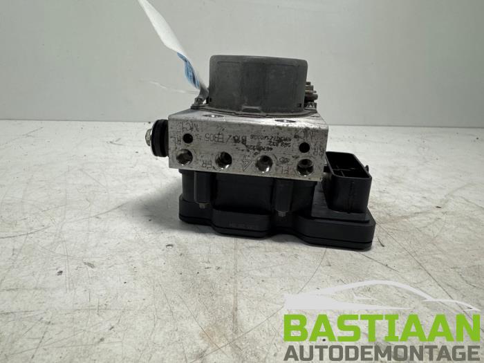 Begagnade ABS-pump Mitsubishi Space Star (A0) 1.0 12V Pris € 74,90 Marginaltabell erbjuds av Bastiaan Autodemontage