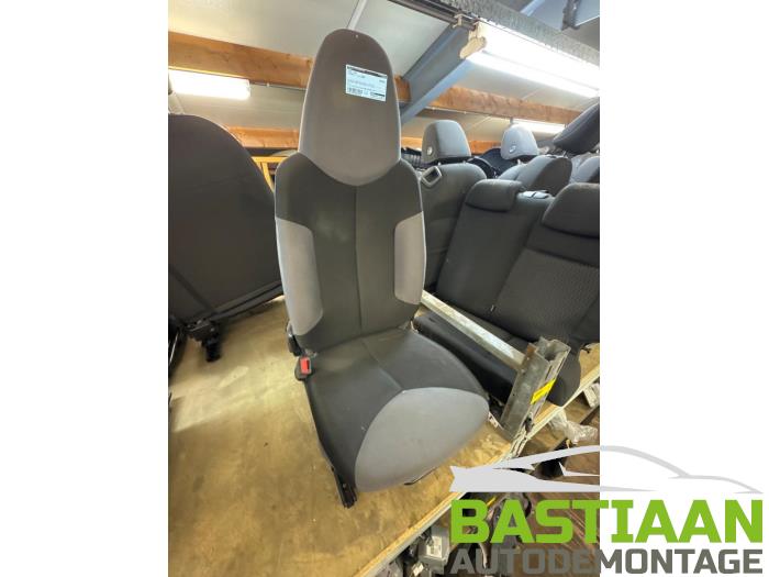 Gebrauchte Sitz links Citroen C1 1.0 12V Preis € 49,99 Margenregelung angeboten von Bastiaan Autodemontage