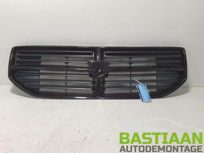 Nowe Grill Dodge Caliber Cena na żądanie oferowane przez Bastiaan Autodemontage