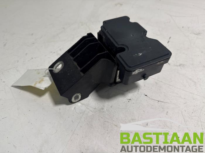 Używane Pompa ABS Fiat Panda (312) 0.9 TwinAir Turbo 85 Cena € 49,99 Procedura marży oferowane przez Bastiaan Autodemontage
