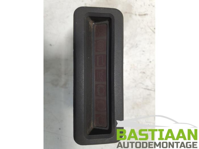 Używane Komputer pokladowy Opel Kadett E (33/34/43/44) Cena na żądanie oferowane przez Bastiaan Autodemontage